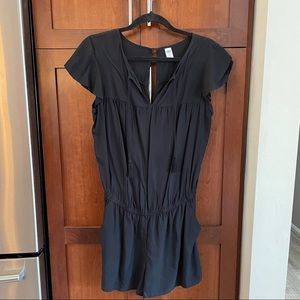 NWOT Romper with Flutter Sleeve